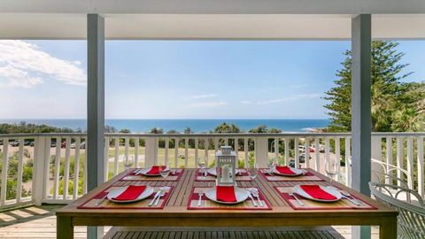 Salty Air Beachside Cottage At Killcare - Surfers Paradise Gold Coast 1