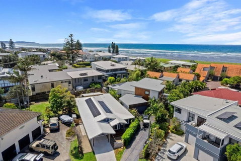 Salty Crab Bungalow - Surfers Paradise Gold Coast 3