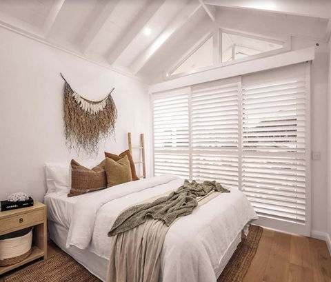 SALTY PALMS On HENLEY -THREE - Surfers Paradise Gold Coast 0