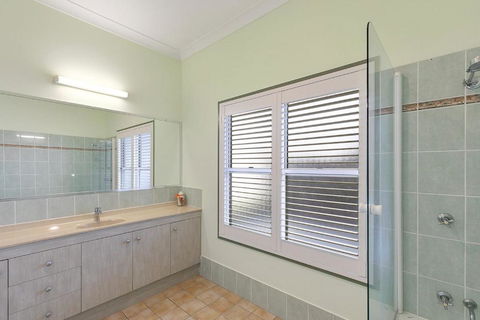 Samarinda Green - Surfers Paradise Gold Coast 1