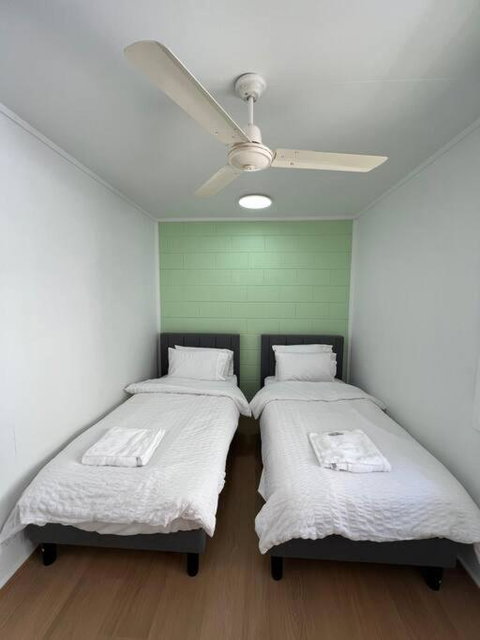 Samuel Grove - Surfers Paradise Gold Coast 2