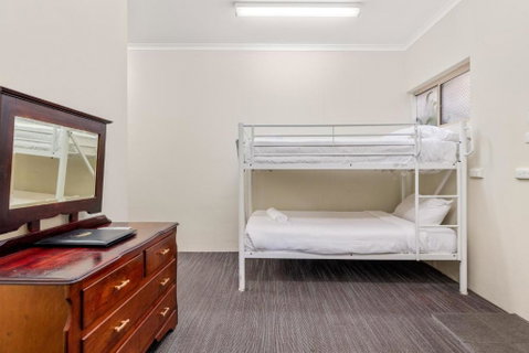 Sanctuary Resort Motor Inn - Surfers Paradise Gold Coast 2