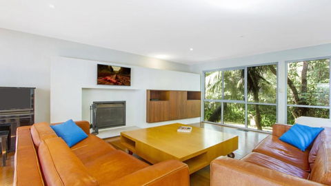 Sand & Sea - Pearl Beach With Pool - Surfers Paradise Gold Coast 2