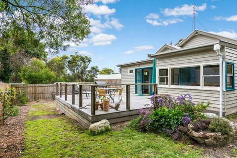 Sand Surf And Sunshine - Surfers Paradise Gold Coast 0