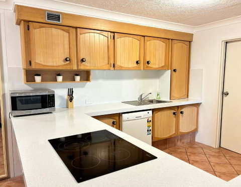 Sandbar Unit 402 - Surfers Paradise Gold Coast 2