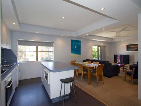 Sandcastle 7 With WiFi - Surfers Paradise Gold Coast 2
