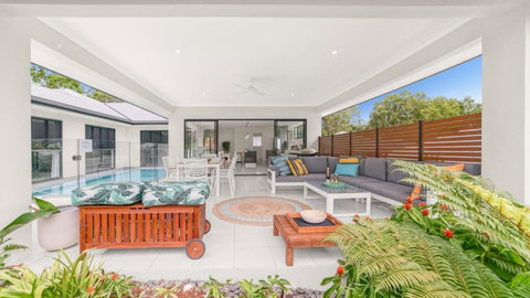 Sandcastles - Palm Cove - Surfers Paradise Gold Coast 1