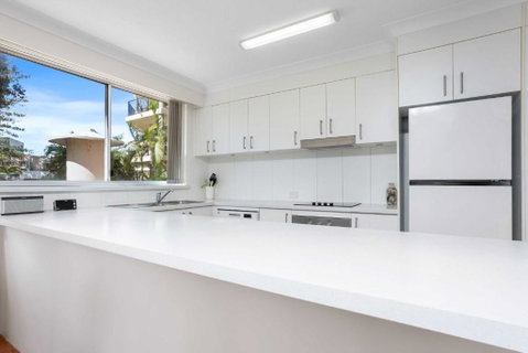 Sandown - Hosted By Burleigh Letting - Surfers Paradise Gold Coast 3
