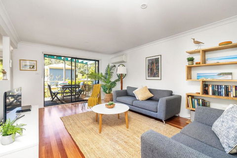 Sandpiper, Hyams Beach - Surfers Paradise Gold Coast 0
