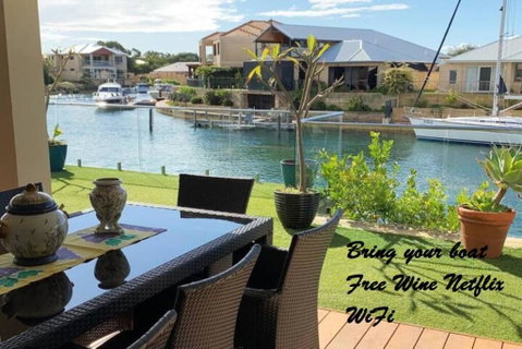 Sandpiper Island Tranquil Waterfront Views & Jetty - Surfers Paradise Gold Coast 0