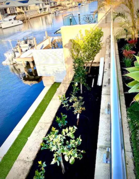 Sandpiper Island Tranquil Waterfront Views & Jetty - Surfers Paradise Gold Coast 1