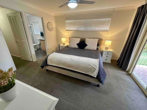 Sandstone Point And Bribie Beaches - Surfers Paradise Gold Coast 0