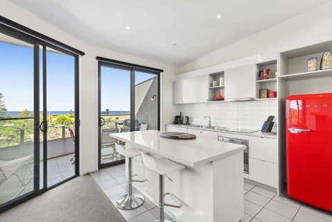 Sandy Beach Apt 4 - Surfers Paradise Gold Coast 2