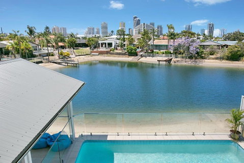 Sandy Cove - Surfers Paradise Gold Coast 2
