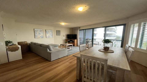 Sandy Cove Unit 6 - Surfers Paradise Gold Coast 3