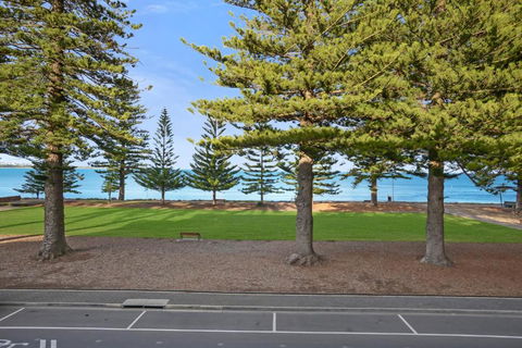 SEABREEZE At Victor Harbor - Surfers Paradise Gold Coast 1