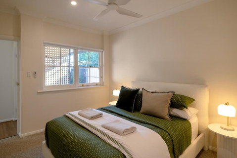 Serene Retreat On The City Fringe - Surfers Paradise Gold Coast 2
