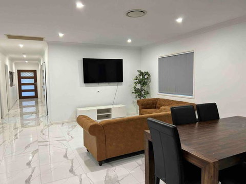 Stay At Linton - Surfers Paradise Gold Coast 0