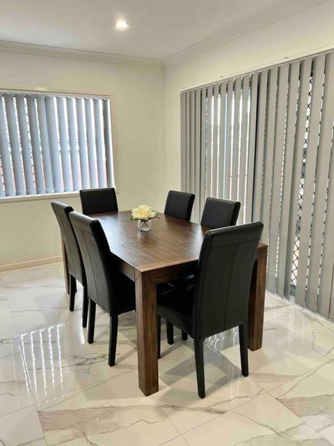 Stay At Linton - Surfers Paradise Gold Coast 1