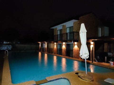 T&V Suites - Surfers Paradise Gold Coast 2