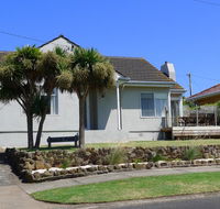 BEACHPOINT COTTAGE - Surfers Paradise Gold Coast