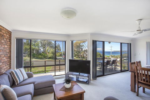 Beachside Getaway - Surfers Paradise Gold Coast 2