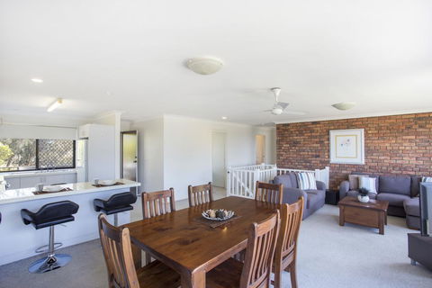 Beachside Getaway - Surfers Paradise Gold Coast 3