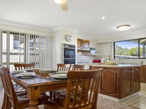 Beachway - Beach Access At End Of Street - Surfers Paradise Gold Coast 2