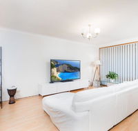 Beautiful Home Norwest of Sydney - Surfers Paradise Gold Coast