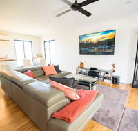 Beautiful Modern Luxury - Surfers Paradise Gold Coast