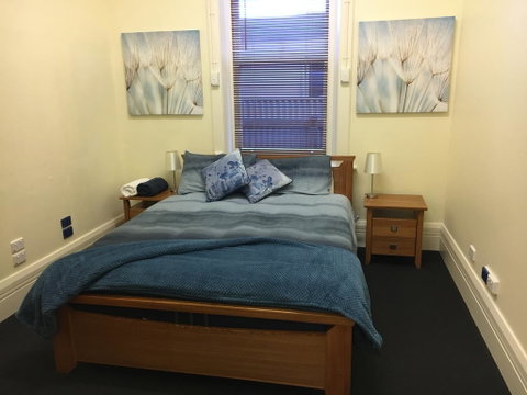 BELMONT 11 Bedroom Home In The Heart Of Victor Harbor - Surfers Paradise Gold Coast 2