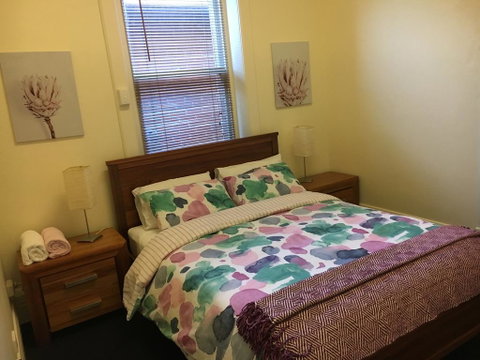 BELMONT 11 Bedroom Home In The Heart Of Victor Harbor - Surfers Paradise Gold Coast 3