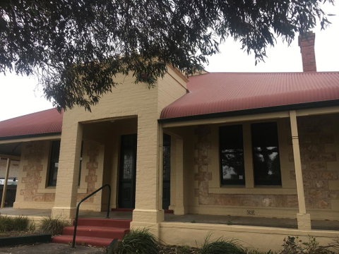 BELMONT 11 Bedroom Home In The Heart Of Victor Harbor - Surfers Paradise Gold Coast 1