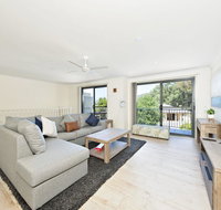 Birdsong  Nelson Bay - Surfers Paradise Gold Coast