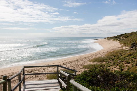 Blue Bay Beach Stay - Mandurah - Surfers Paradise Gold Coast 1