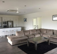 Blue Sky Apartment - Surfers Paradise Gold Coast