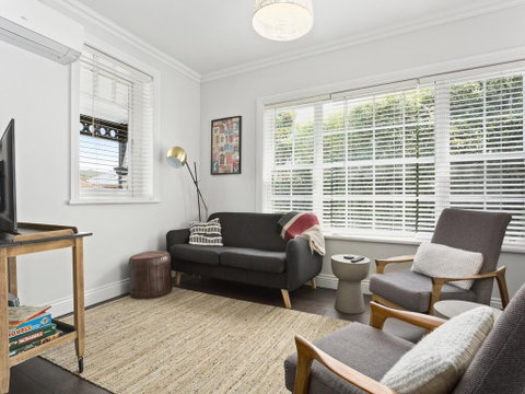 Bluestone Cottage Launceston-hosted By: LAbode - Surfers Paradise Gold Coast 3