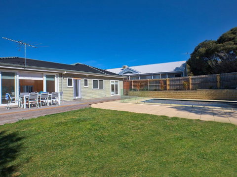 Bluetopia - Sparkling Solar Heated Pool! - Surfers Paradise Gold Coast 3