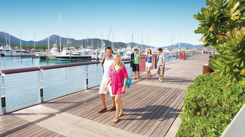 Boatel Cairns - Surfers Paradise Gold Coast 1