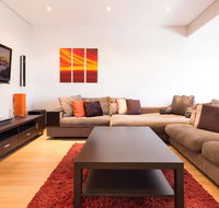 Bold modern 1 bed 10 mins from the city - Surfers Paradise Gold Coast