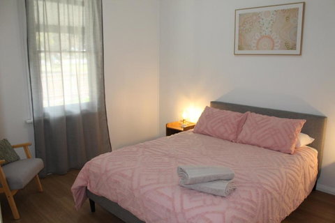 The Renmarkable Cottage - Surfers Paradise Gold Coast 1