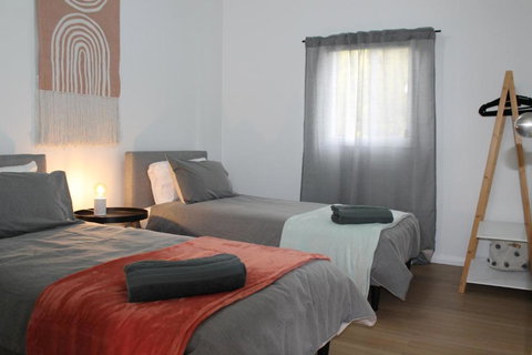 The Renmarkable Cottage - Surfers Paradise Gold Coast 3