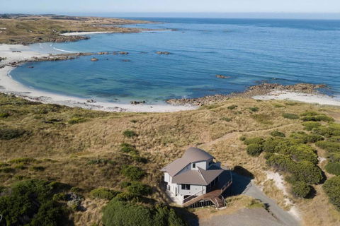 Wave Retreat, King Island - Surfers Paradise Gold Coast 0