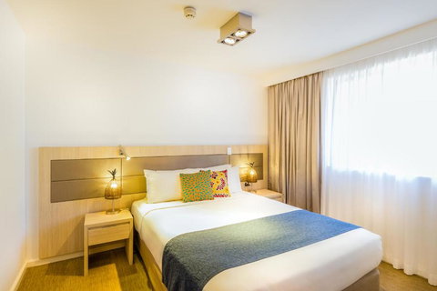 Emu Walk Apartments - Surfers Paradise Gold Coast 2