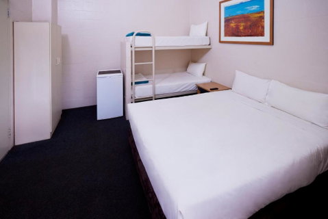 Outback Lodge - Surfers Paradise Gold Coast 2