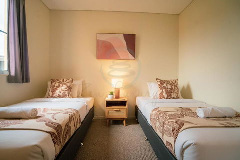 ZEN PARADISE - 2-BR Waterfront Ocean View Retreat - Surfers Paradise Gold Coast 3