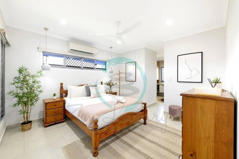 Zenhouse: Prestigous 4-BR Display Home In Muirhead - Surfers Paradise Gold Coast 2