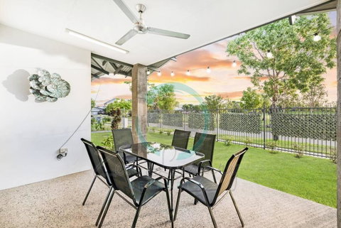 Zenhouse: Stylish Muirhead Home Near Park/Hospital - Surfers Paradise Gold Coast 1