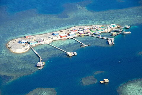 Abrolhos Islands Fixed-Wing Scenic Flight - Surfers Paradise Gold Coast 3