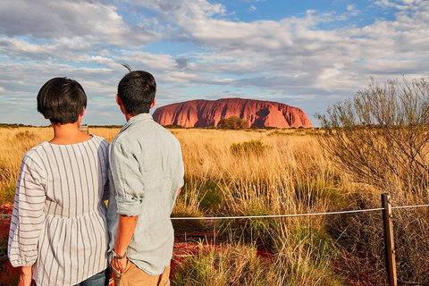 Uluru (Ayers Rock) Sunset Tour - Surfers Paradise Gold Coast 1